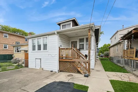 5849 West Eddy Street Chicago IL 60634