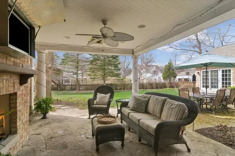 630 South Beverly Lane Arlington Heights IL 60005