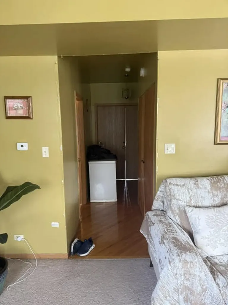 8008 South Ridgeland Avenue Chicago IL 60617