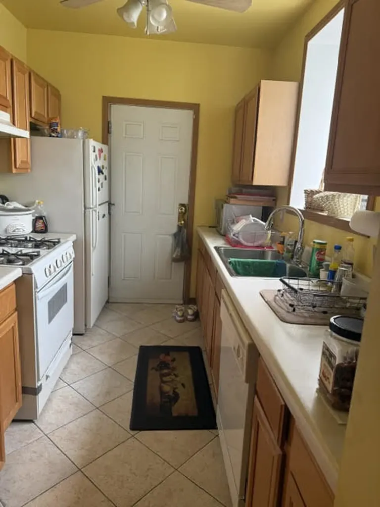 8008 South Ridgeland Avenue Chicago IL 60617