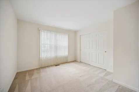 992 Enfield Drive Northbrook IL 60062