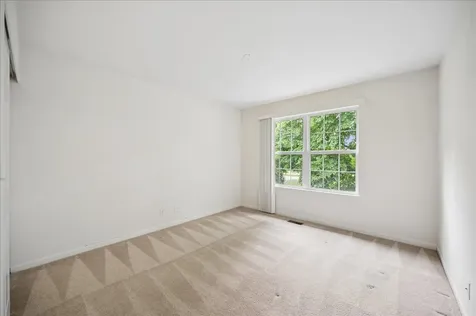 992 Enfield Drive Northbrook IL 60062