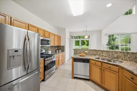 992 Enfield Drive Northbrook IL 60062