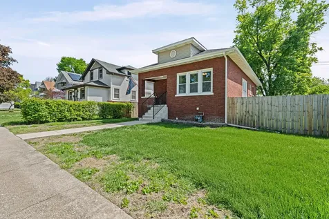 153 South 13th Avenue Maywood IL 60153