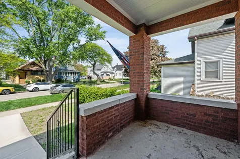 153 South 13th Avenue Maywood IL 60153