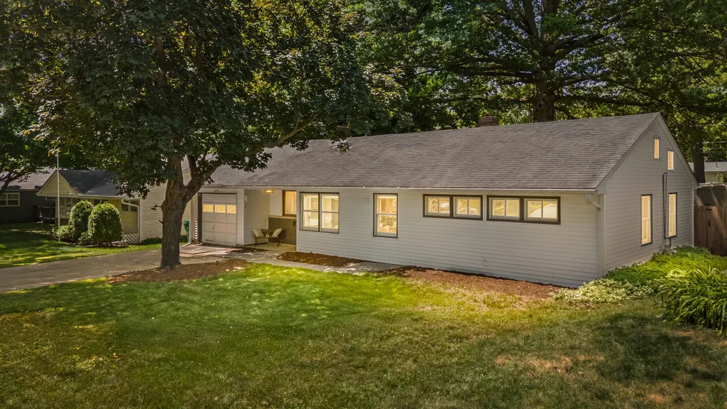 317 Terrace Drive Sycamore IL 60178