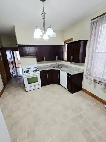 919 North Leavitt Street Chicago IL 60622