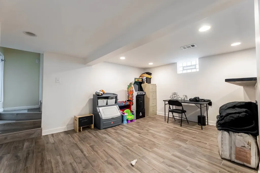 531 East 87th Street Chicago IL 60619