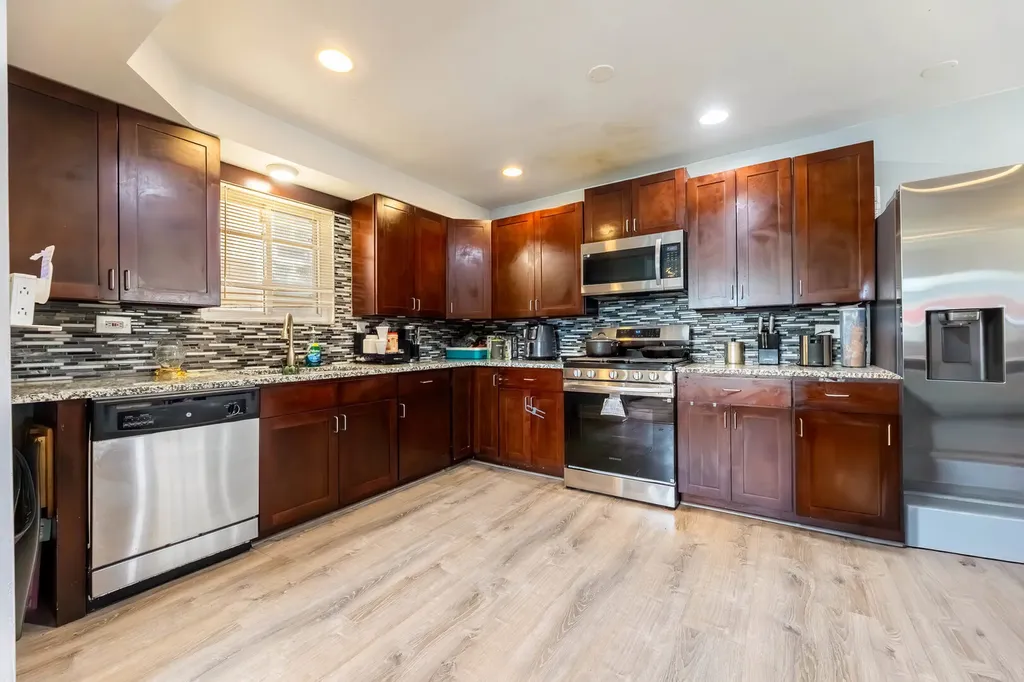 531 East 87th Street Chicago IL 60619