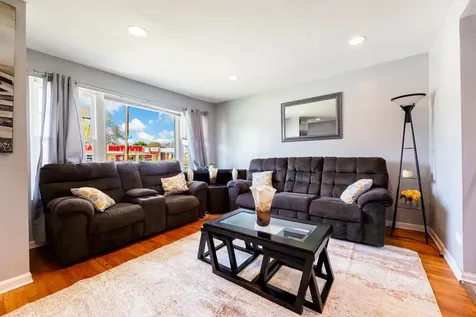 531 East 87th Street Chicago IL 60619