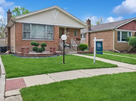256 Calumet Boulevard Harvey IL 60426