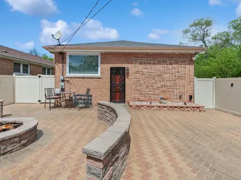 256 Calumet Boulevard Harvey IL 60426