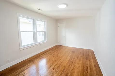 7212 South Euclid Avenue Chicago IL 60649
