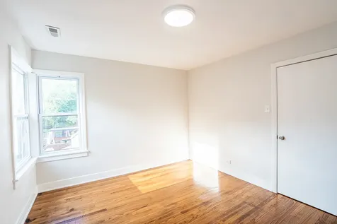 7212 South Euclid Avenue Chicago IL 60649