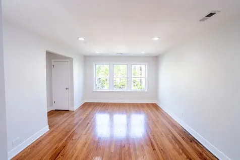 7212 South Euclid Avenue Chicago IL 60649