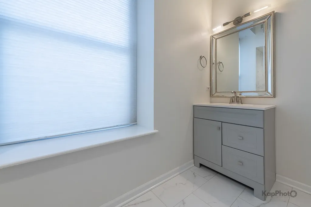 811 South Lytle Street Chicago IL 60607