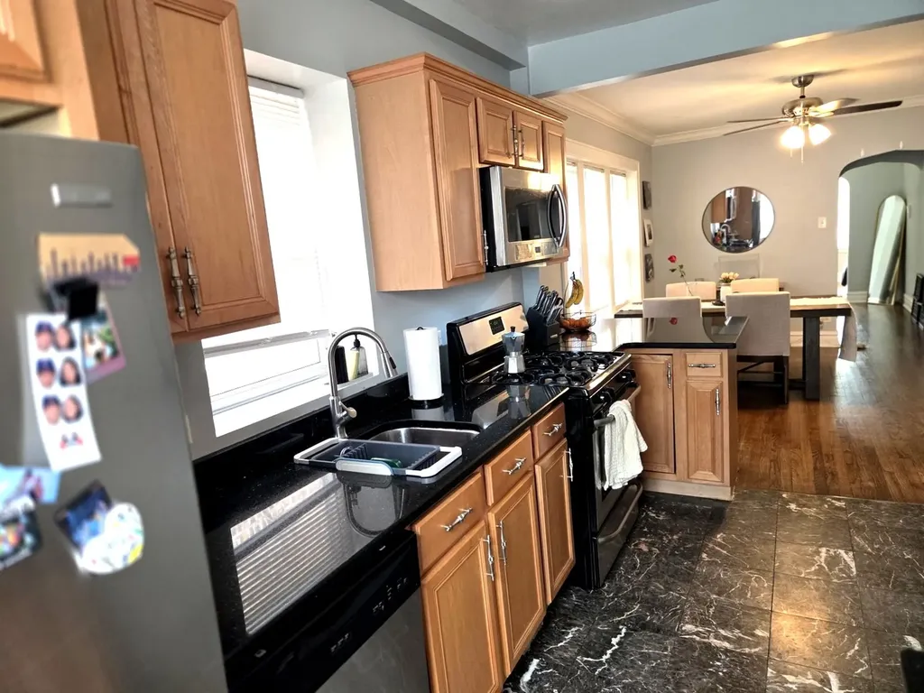 3005 North Kolmar Avenue Chicago IL 60641
