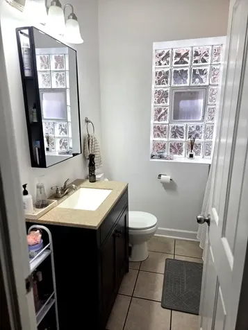 3005 North Kolmar Avenue Chicago IL 60641