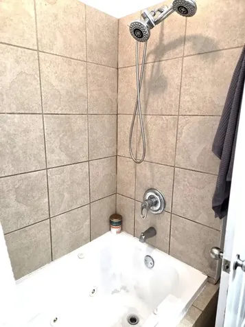 3005 North Kolmar Avenue Chicago IL 60641