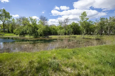 1241 Ash Lawn Drive Lake Forest IL 60045