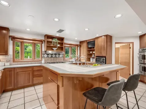 6444 Pontiac Drive Indian Head Park IL 60525