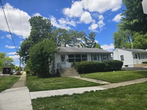 102 North Berteau Avenue Bartlett IL 60103