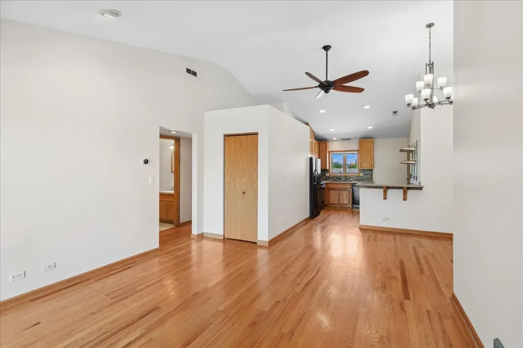 4004 North Monitor Avenue Chicago IL 60634