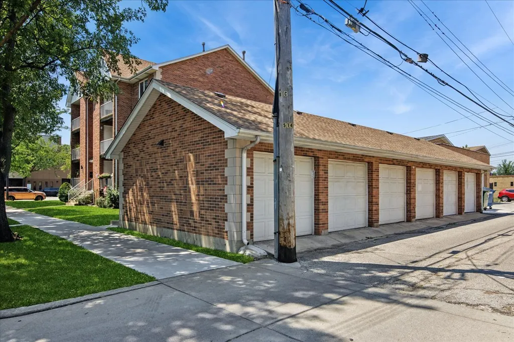 4004 North Monitor Avenue Chicago IL 60634