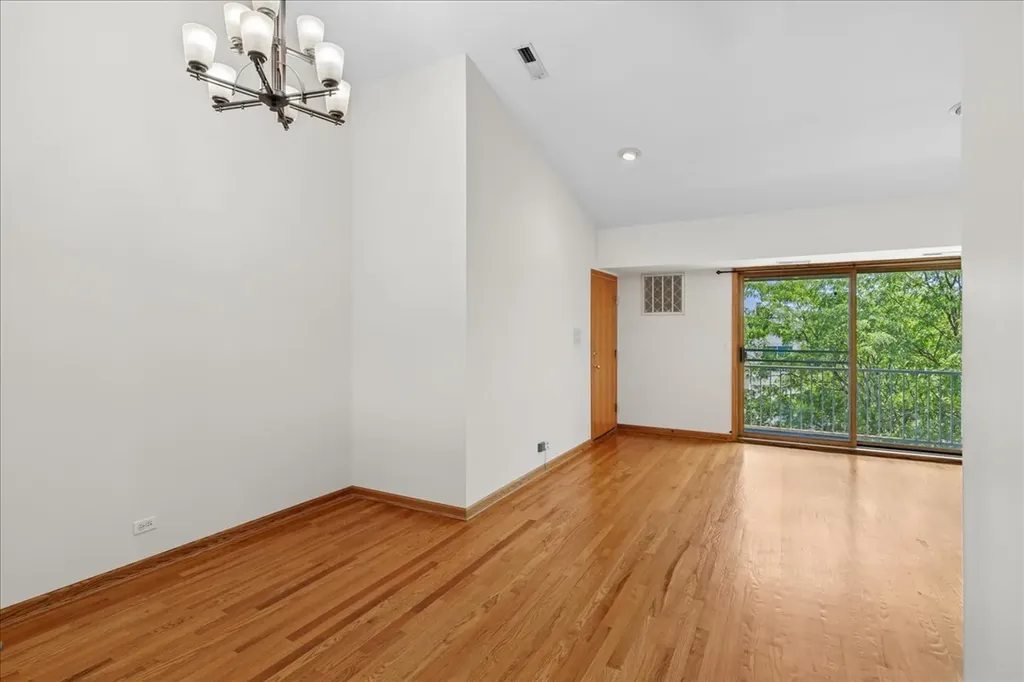 4004 North Monitor Avenue Chicago IL 60634