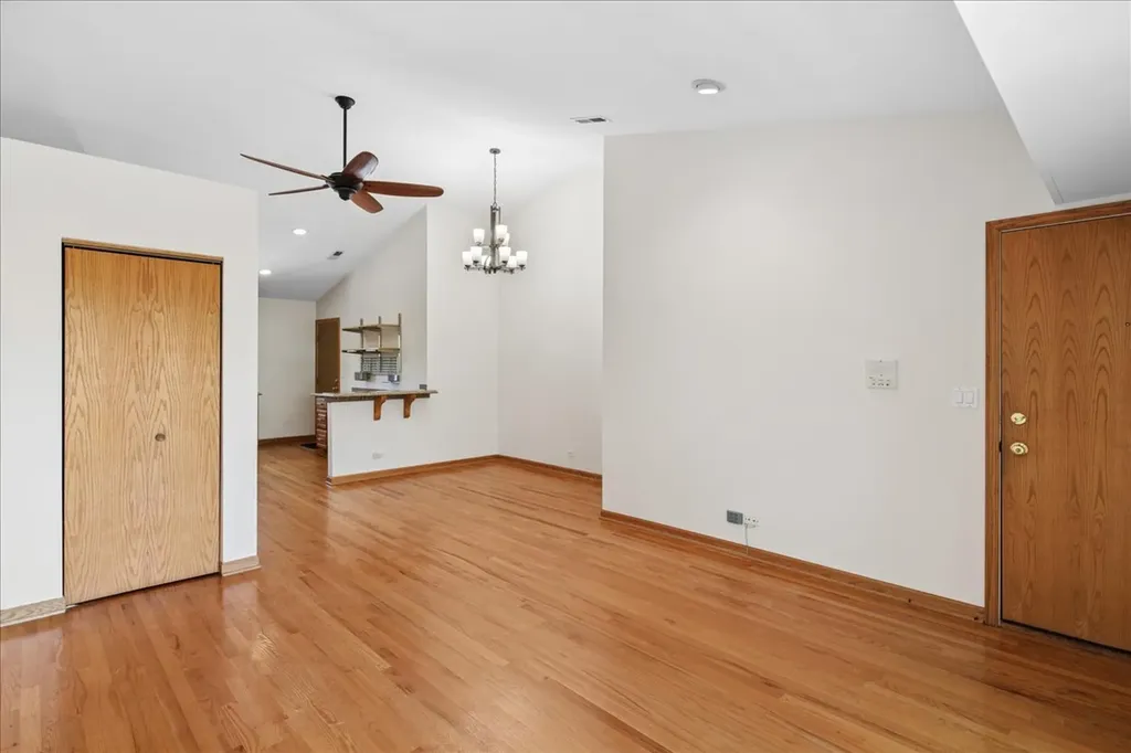4004 North Monitor Avenue Chicago IL 60634