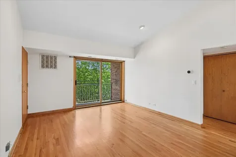 4004 North Monitor Avenue Chicago IL 60634