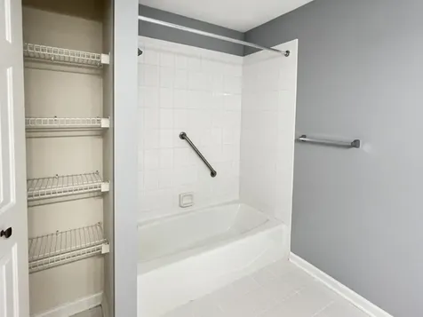 123 Iliad Drive Tinley Park IL 60477