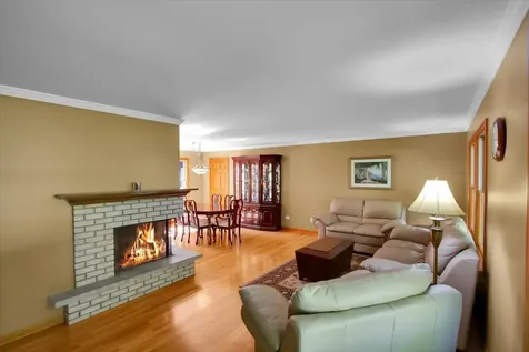 31471 North Ranch Road Grayslake IL 60030