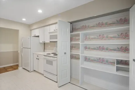4949 Golf Road Skokie IL 60077