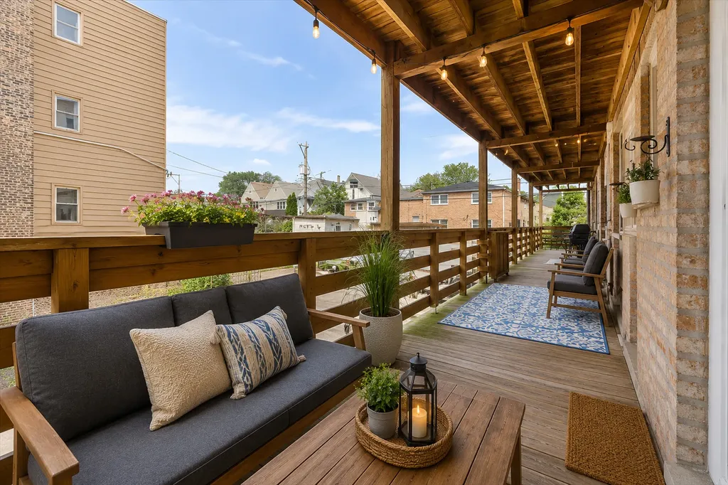 3124 West Cullom Avenue Chicago IL 60618