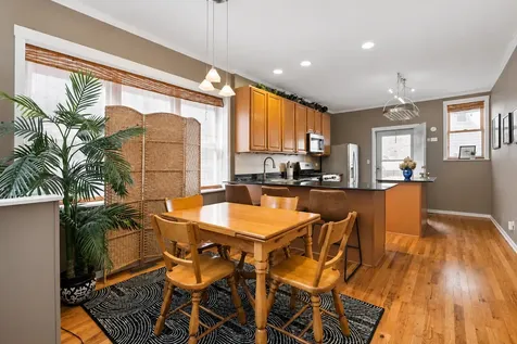3124 West Cullom Avenue Chicago IL 60618