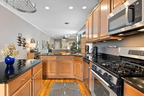 3124 West Cullom Avenue Chicago IL 60618