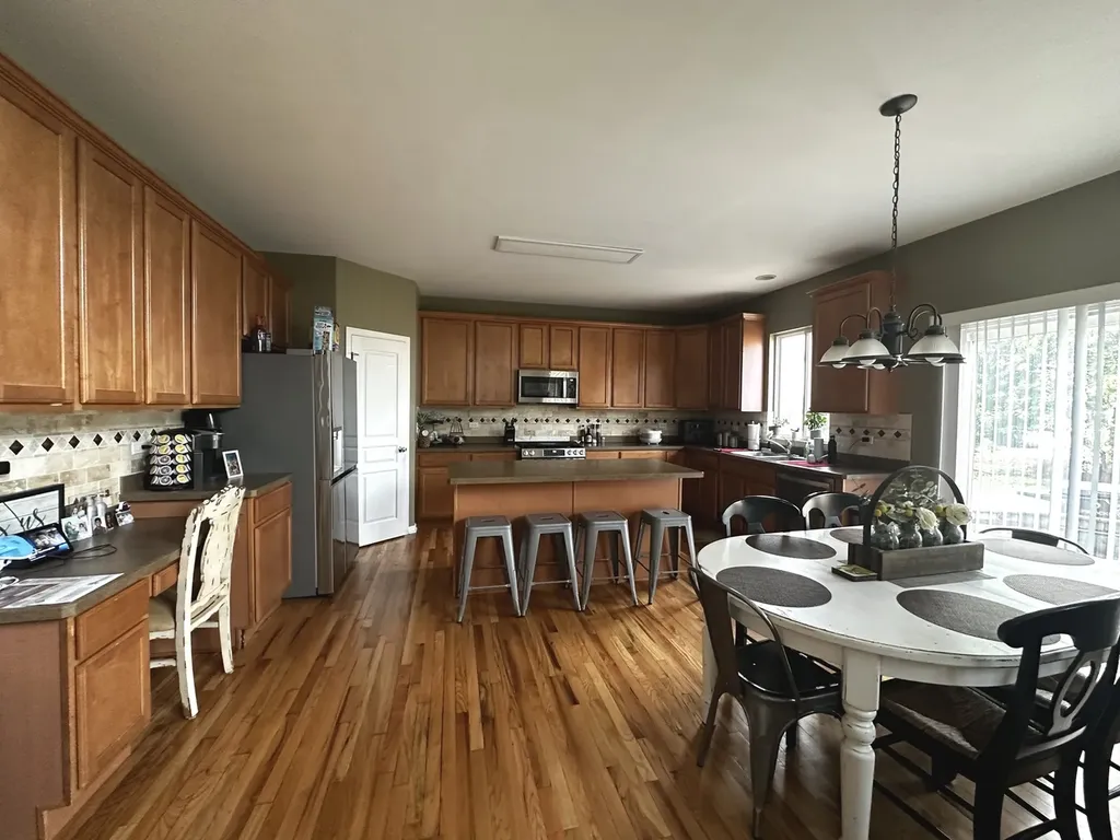 346 Osage Drive Bolingbrook IL 60490