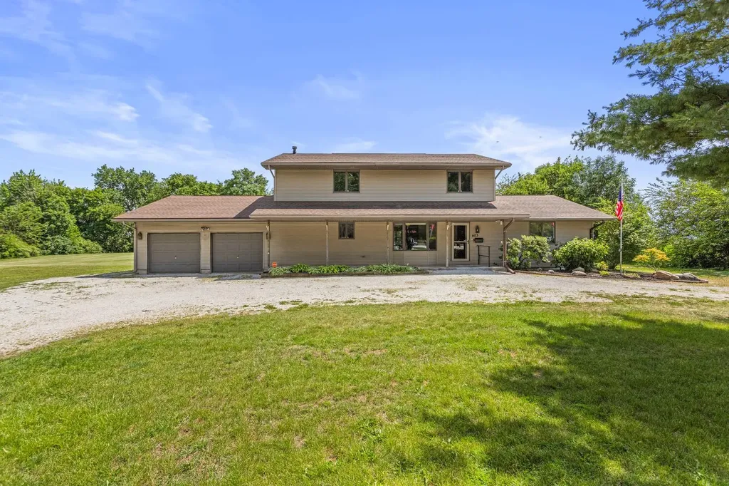 403 Woodworth Drive Tolono IL 61880