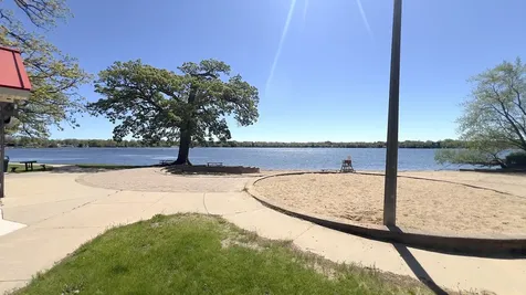902 North Lake Shore Drive Round Lake Beach IL 60073