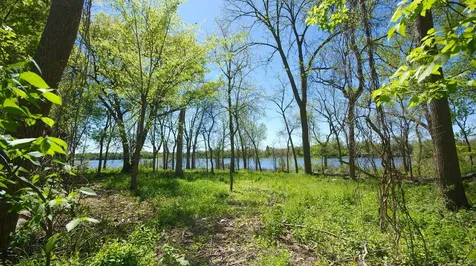 902 North Lake Shore Drive Round Lake Beach IL 60073