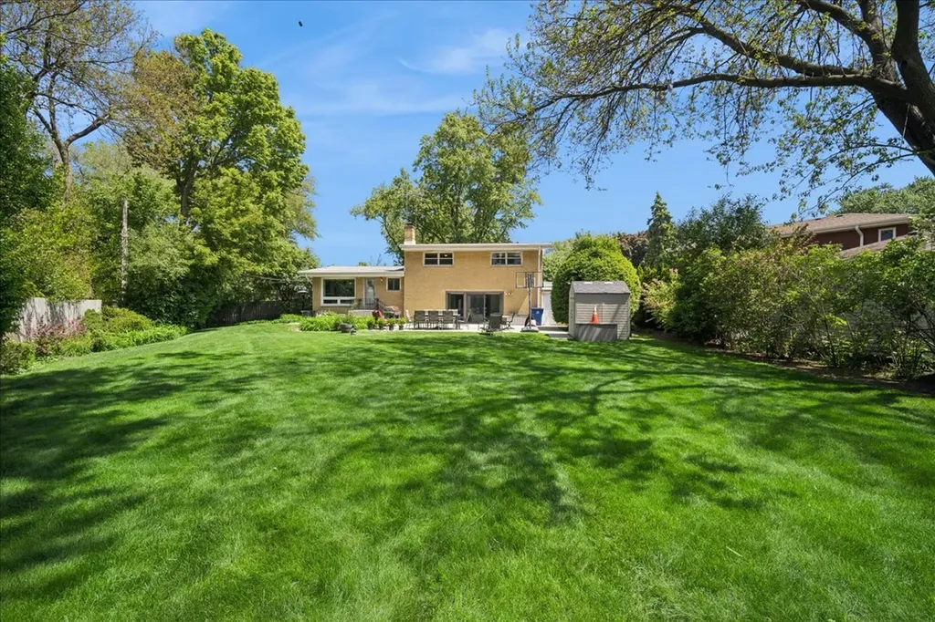 323 Vine Street Wilmette IL 60091