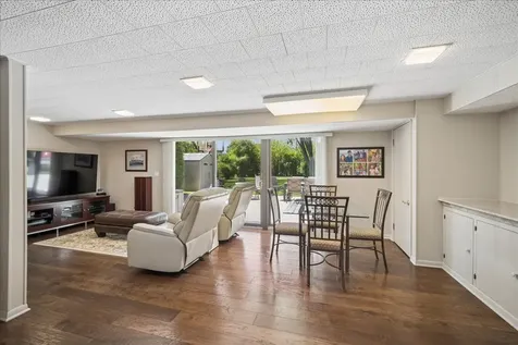 323 Vine Street Wilmette IL 60091