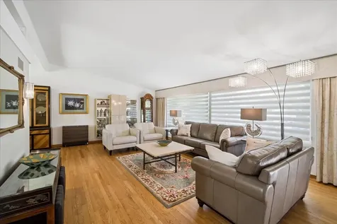 323 Vine Street Wilmette IL 60091