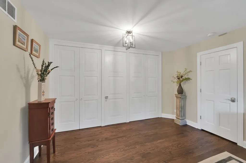 10545 Royal Porthcawl Drive Naperville IL 60564