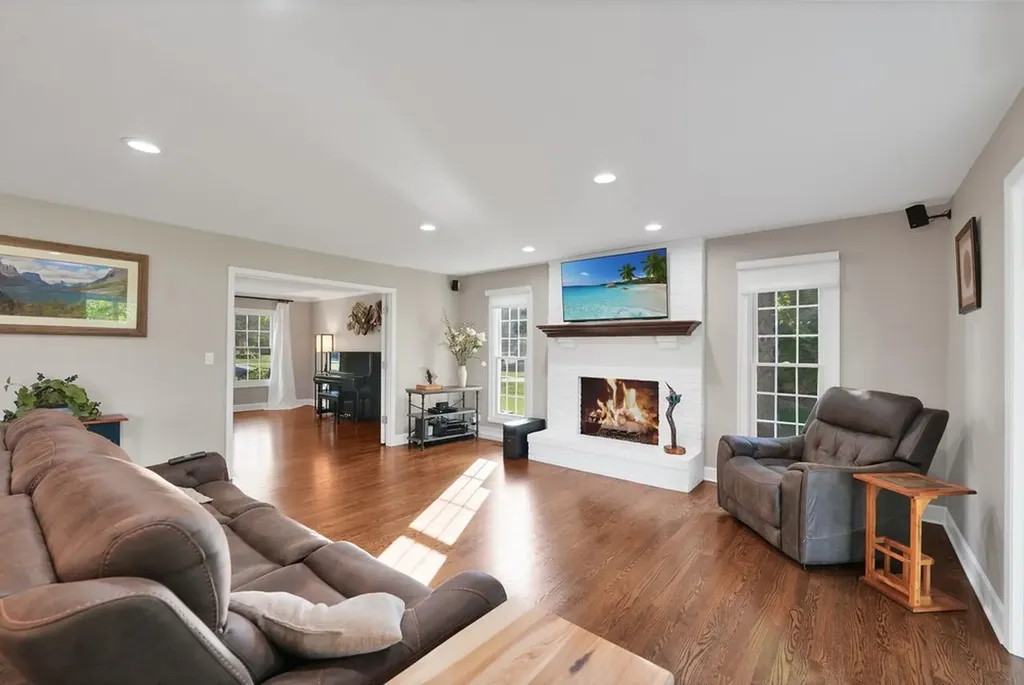 10545 Royal Porthcawl Drive Naperville IL 60564