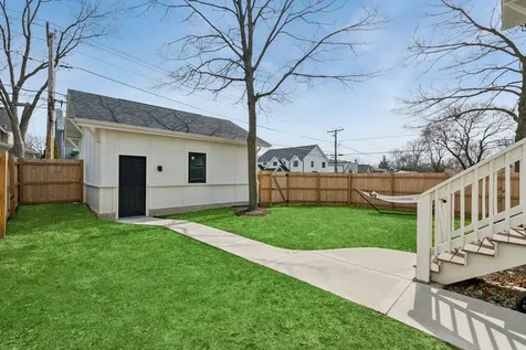 903 North Vail Avenue Arlington Heights IL 60004