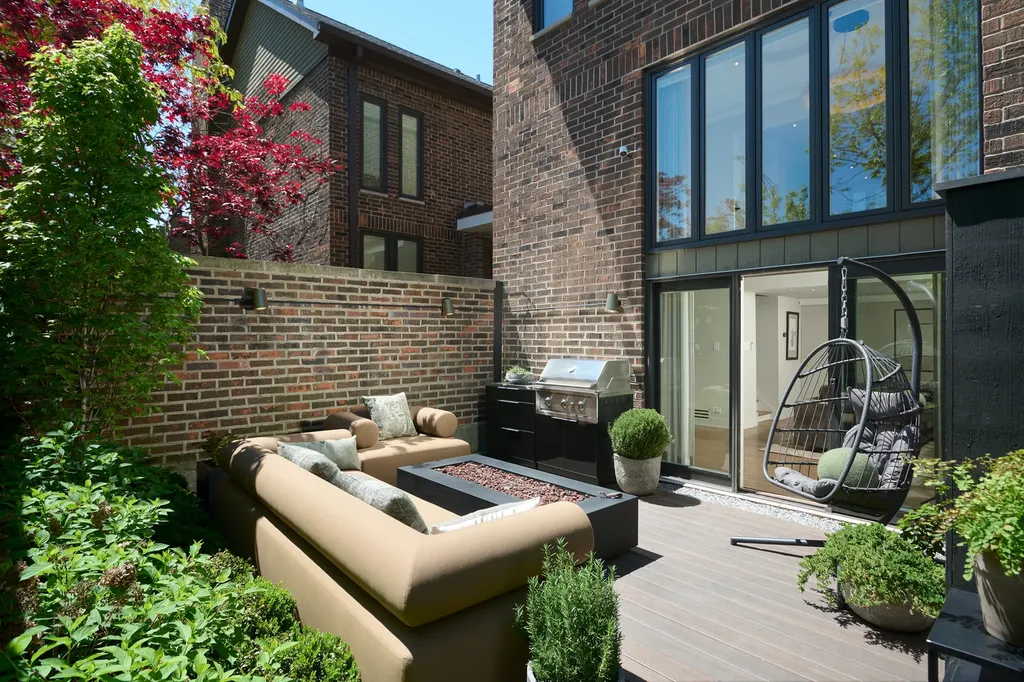 1818 North Larrabee Street Chicago IL 60614