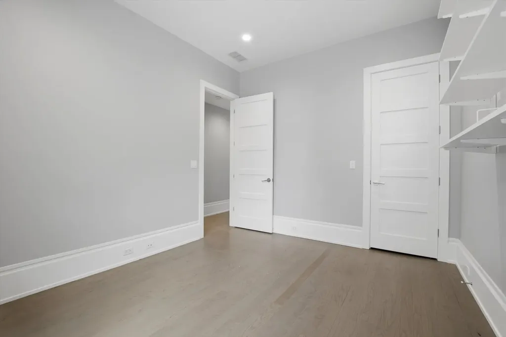 1258 North Milwaukee Avenue Chicago IL 60622