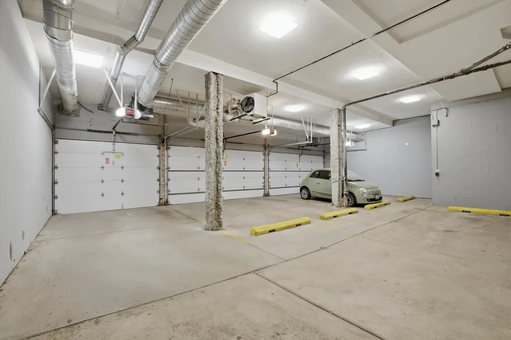 1258 North Milwaukee Avenue Chicago IL 60622